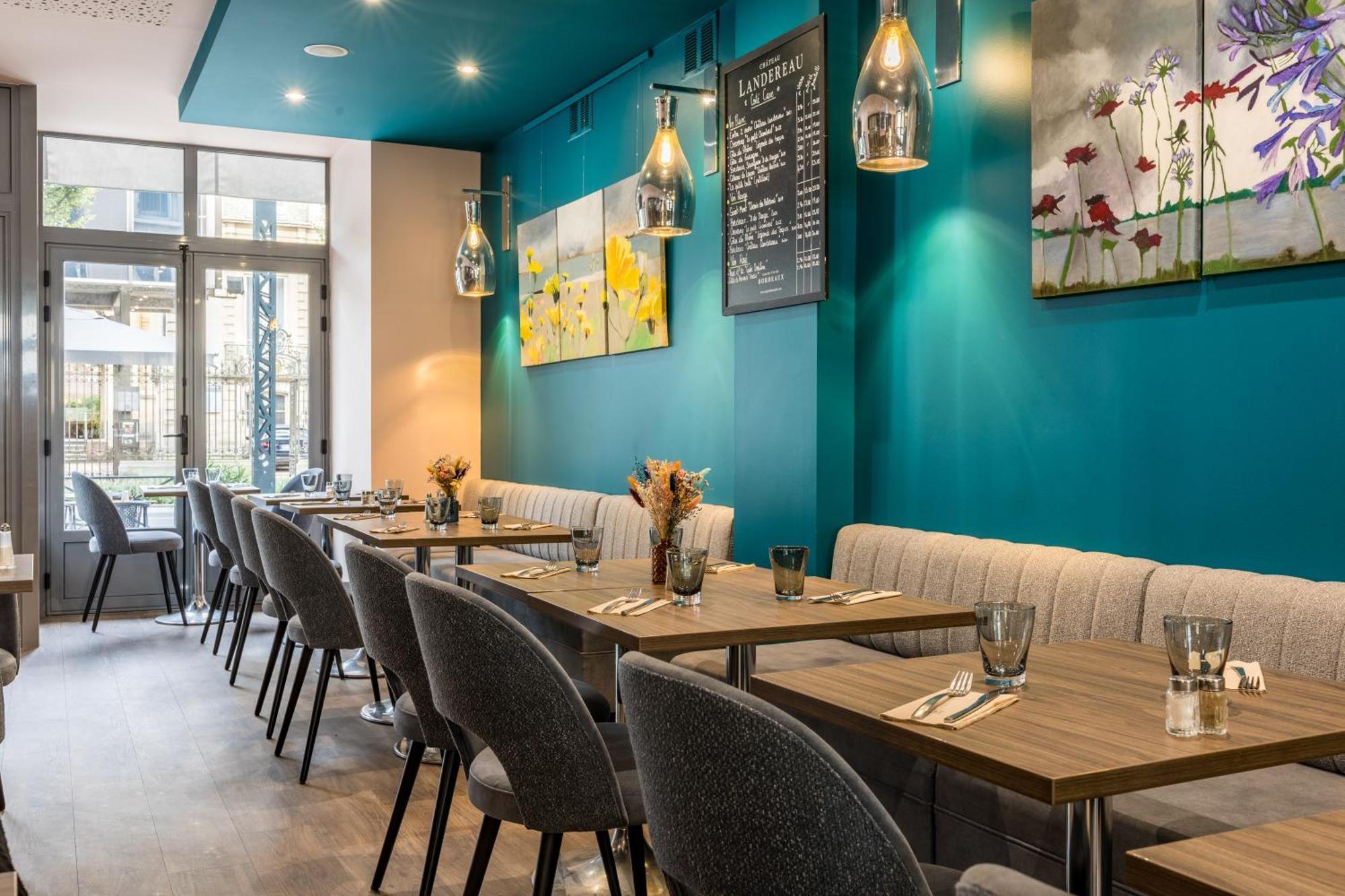 Hotel-Restaurant Le Victoria Рен Екстериор снимка