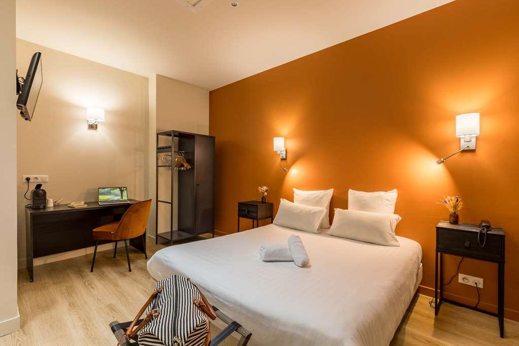 Hotel-Restaurant Le Victoria Рен Стая снимка